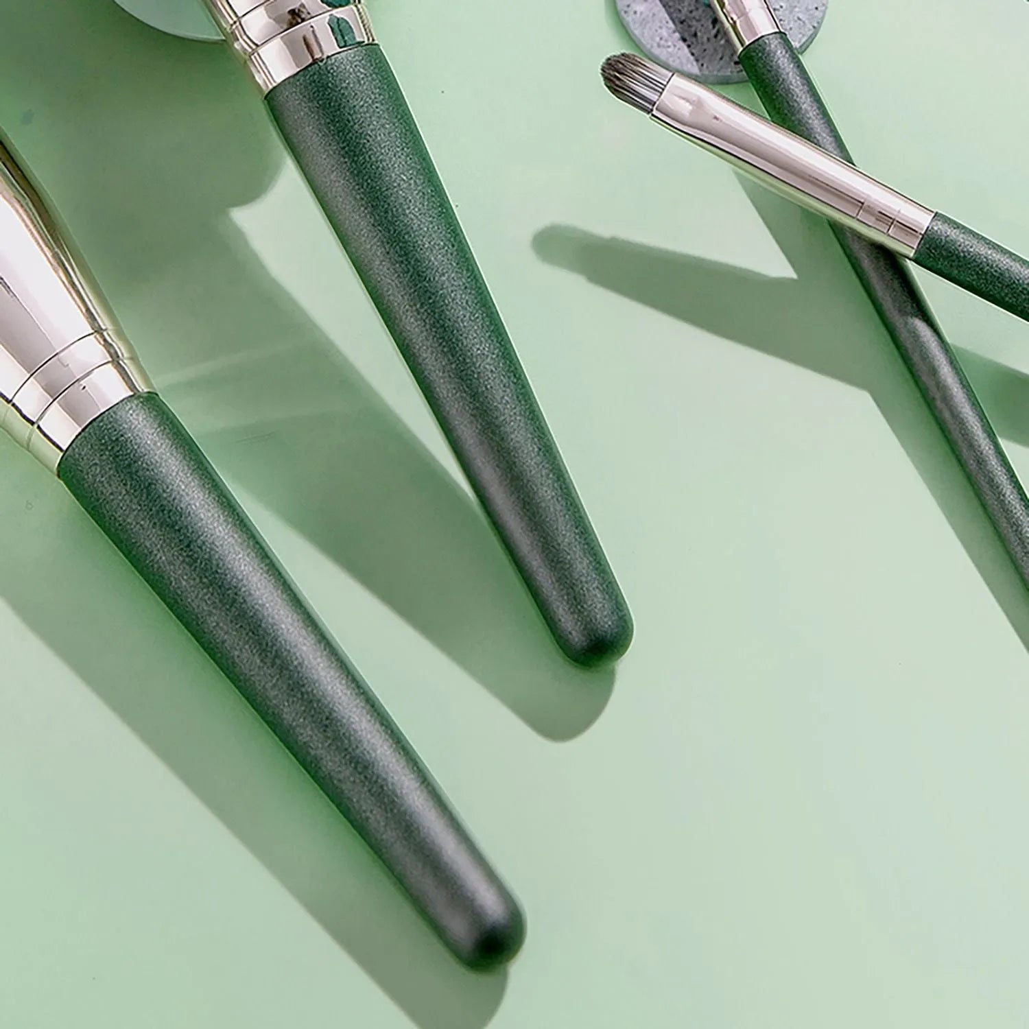 Green Cloud 14 Makeup Brushes Suit - Bellarte Enchanté Green Cloud 14 Makeup Brushes Suit